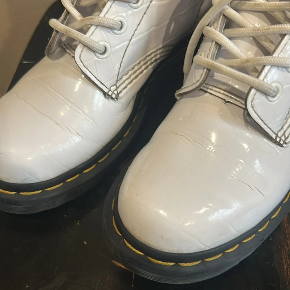 Dr. Martens Croc Embossed White Patent Leather 8-eyelet 1460 W Classic Boots - Picture 15 of 15